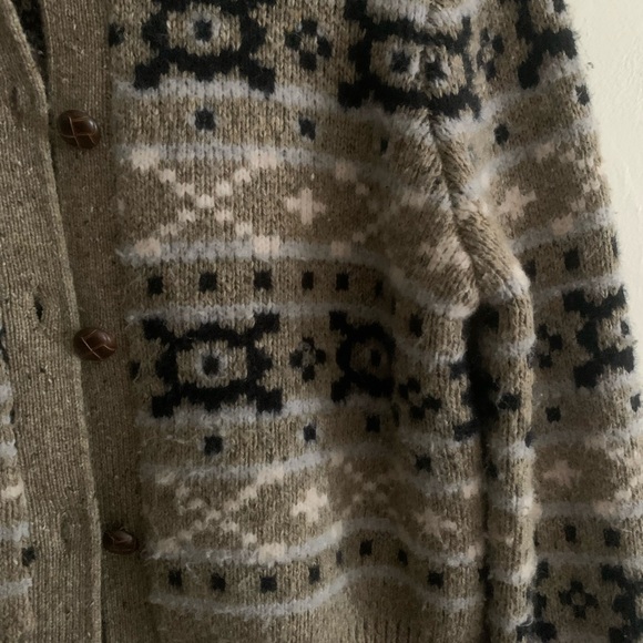Patterned Cozy Cardigan - Picture 3 of 4